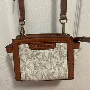 Michael Kors Crossbody